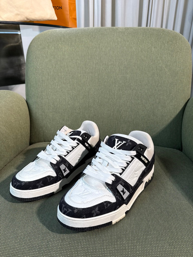 Louis Vuitton LV Trainer White Black