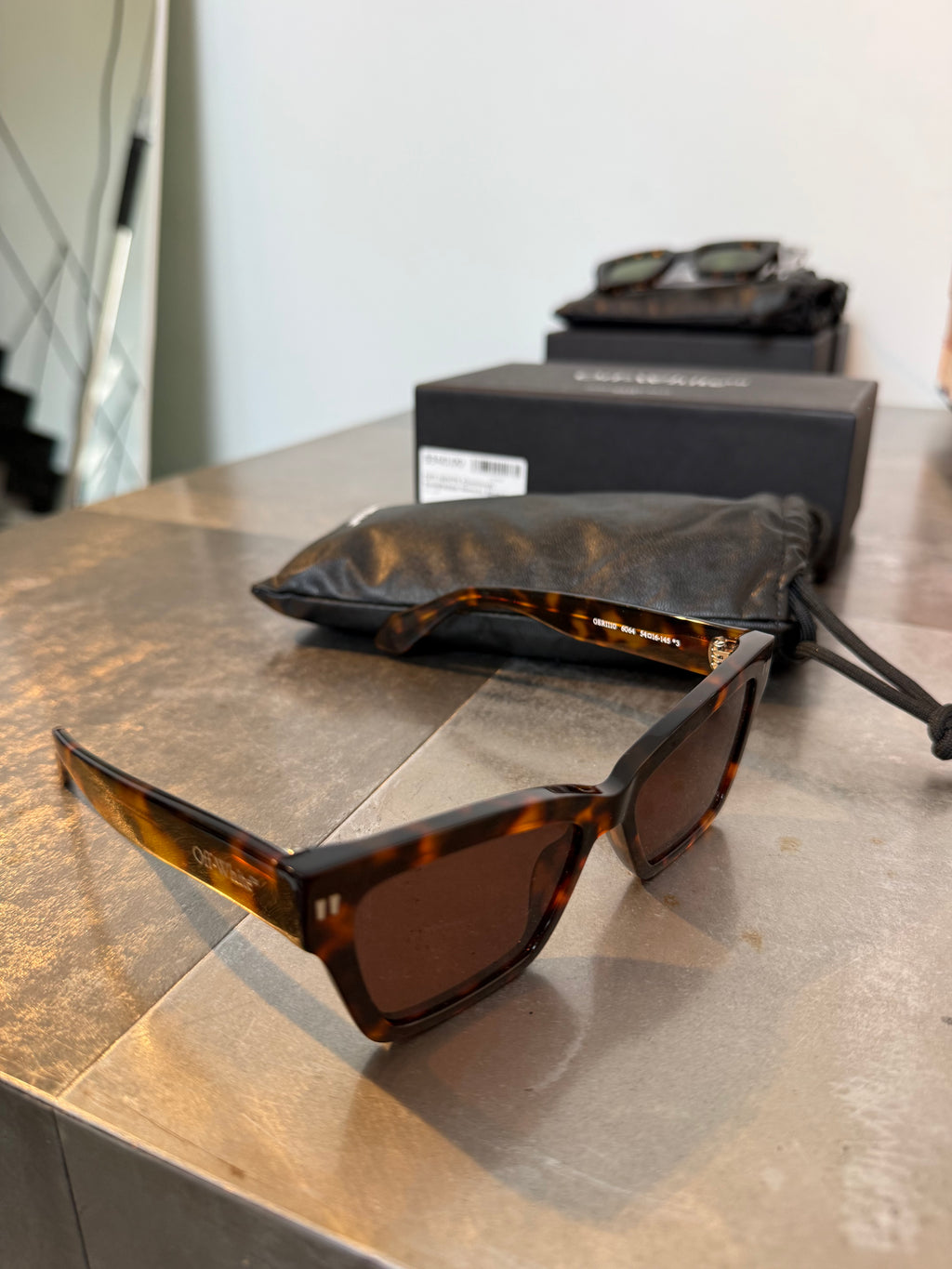 Off White Cincinnati Sunglasses - imagen 1