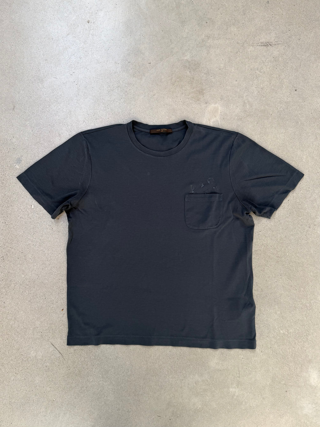 LV black short-sleeve pocket T-shirt - imagen 1