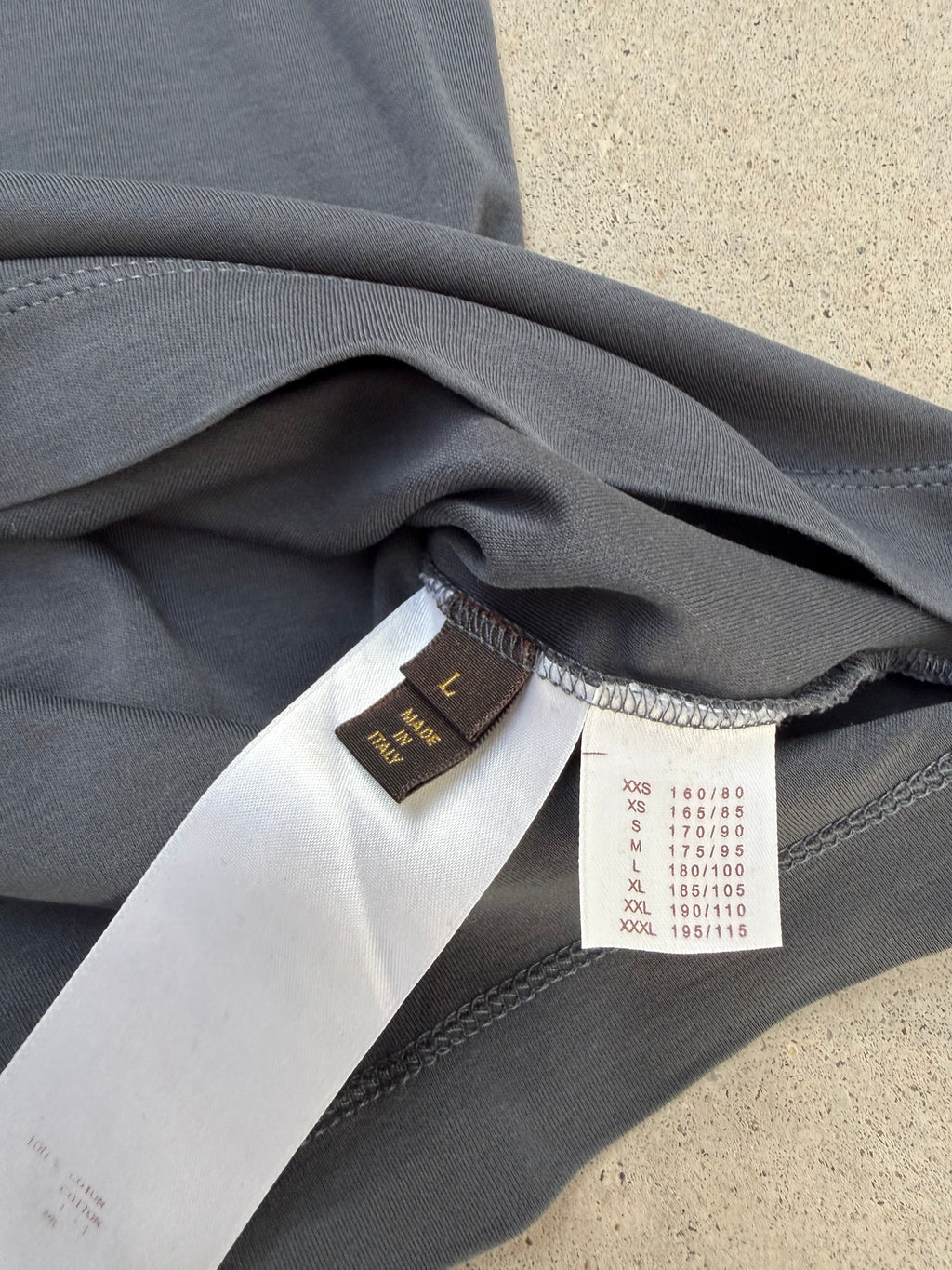 LV black short-sleeve pocket T-shirt - imagen 4