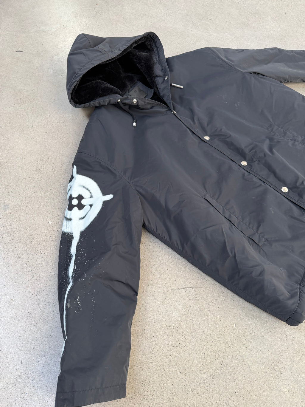 Givenchy Graffiti Hooded Puffer Jacket - imagen 3