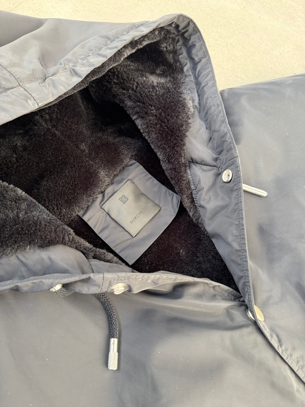 Givenchy Graffiti Hooded Puffer Jacket - imagen 4