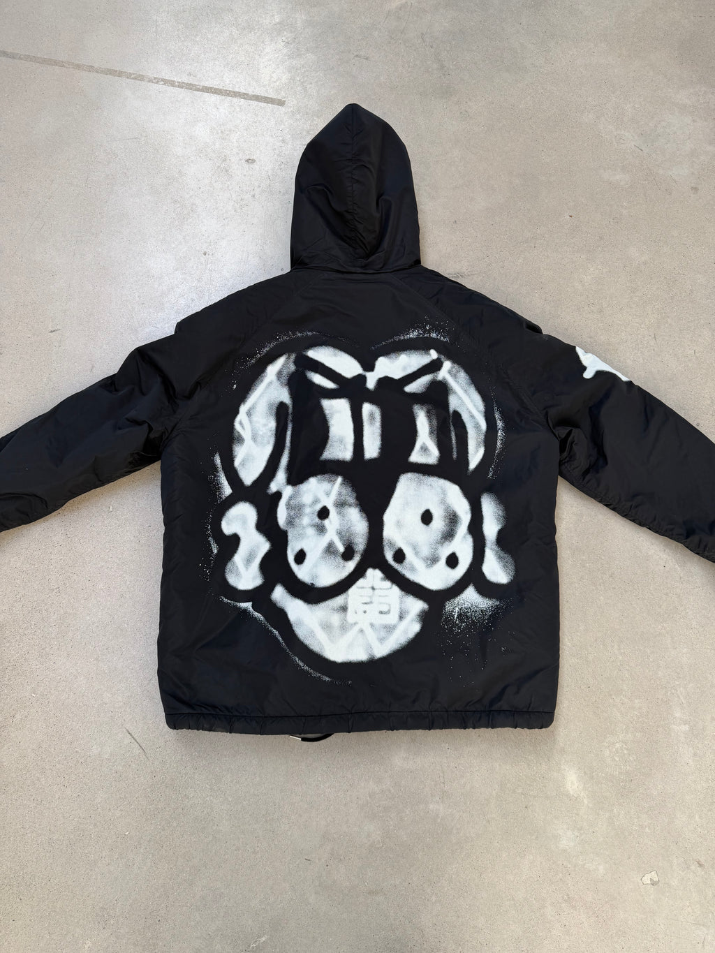 Givenchy Graffiti Hooded Puffer Jacket - imagen 5