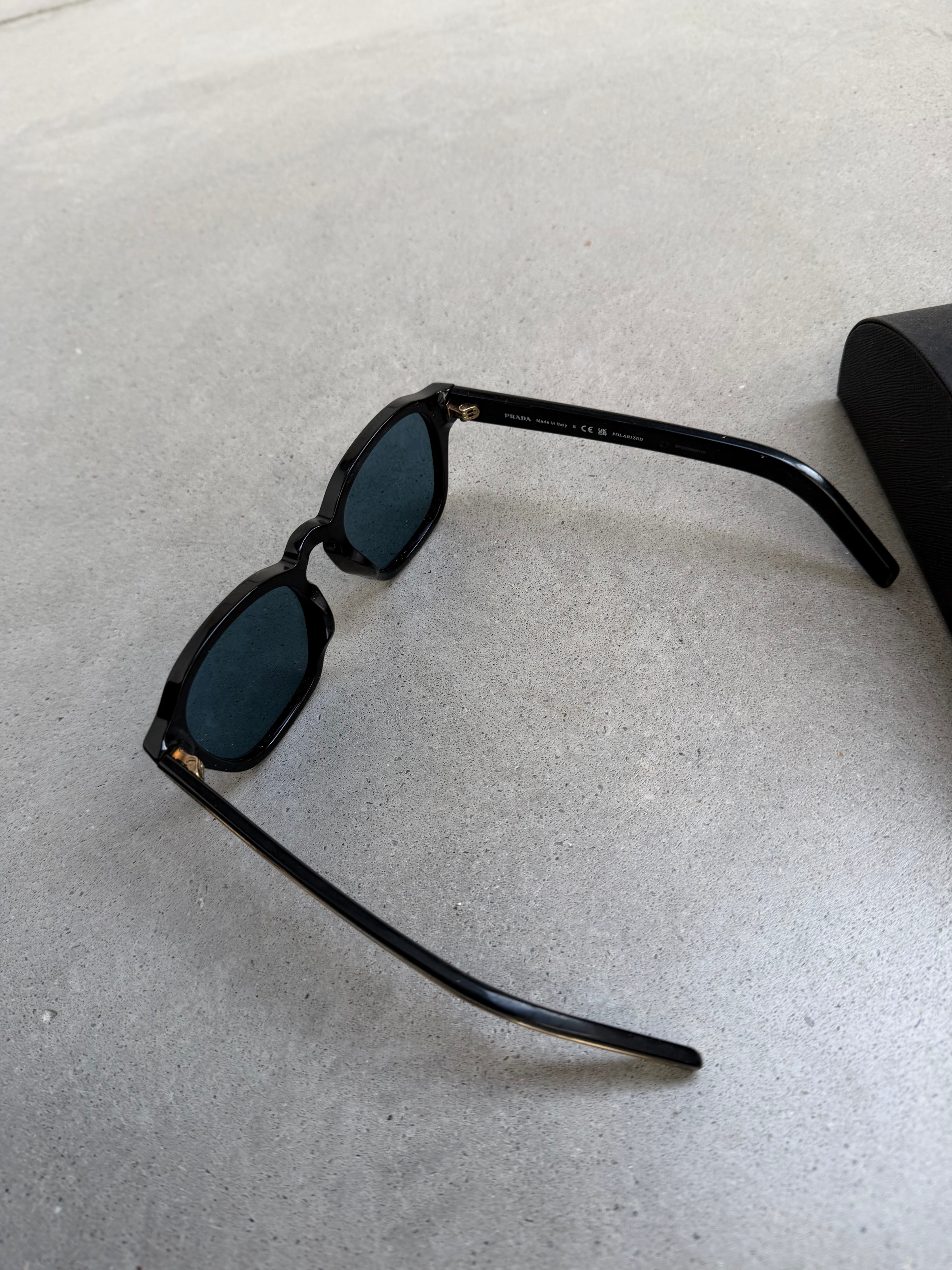 Prada SPRA16 Phantos Sunglasses - imagen 6