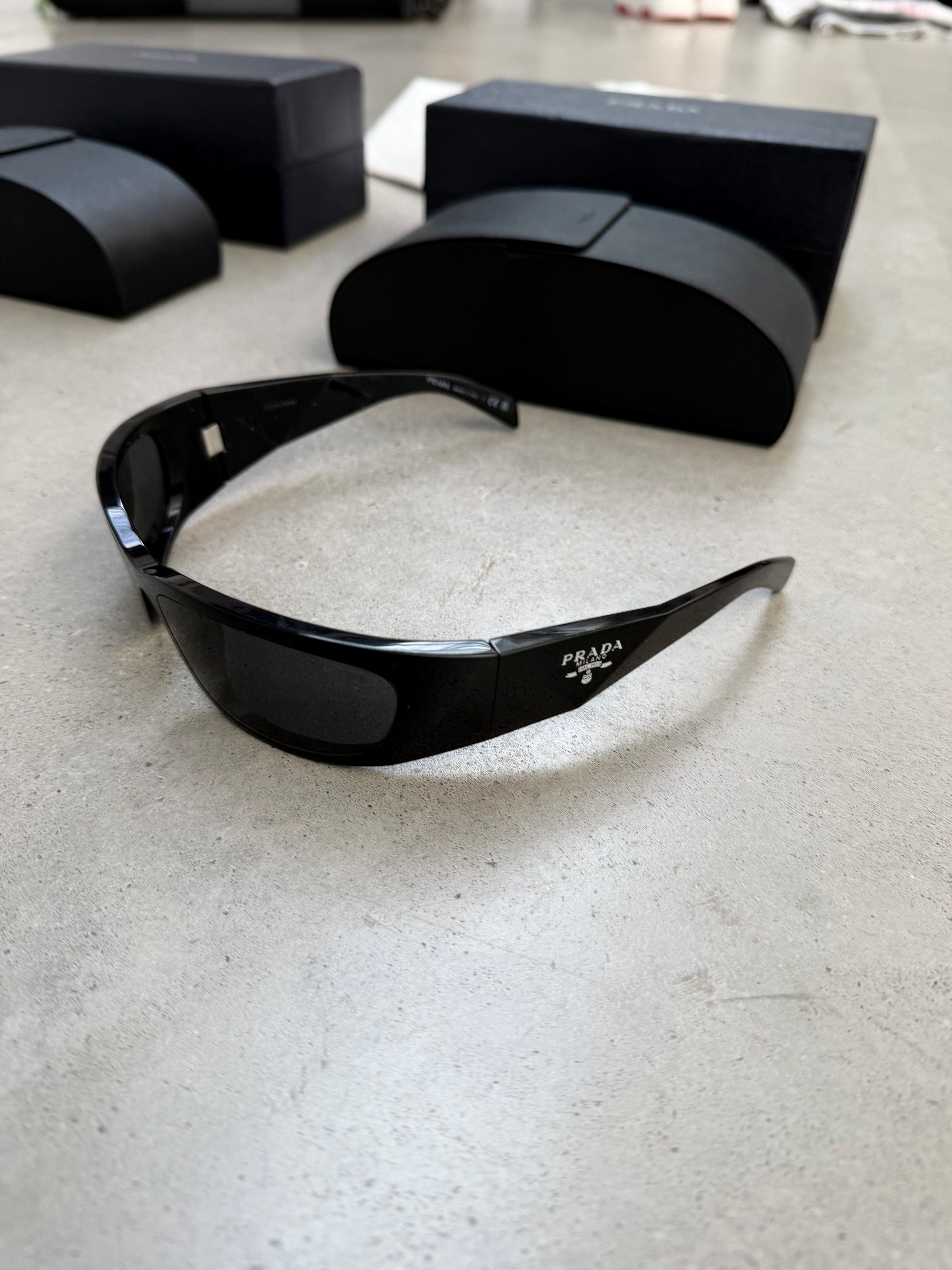 Prada Symbol Sunglasses - imagen 1